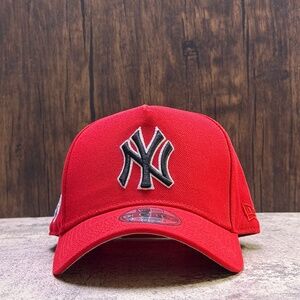 New York Yankees New Era 9Forty 1999 World Series Side Patch Red Black Grey-UV